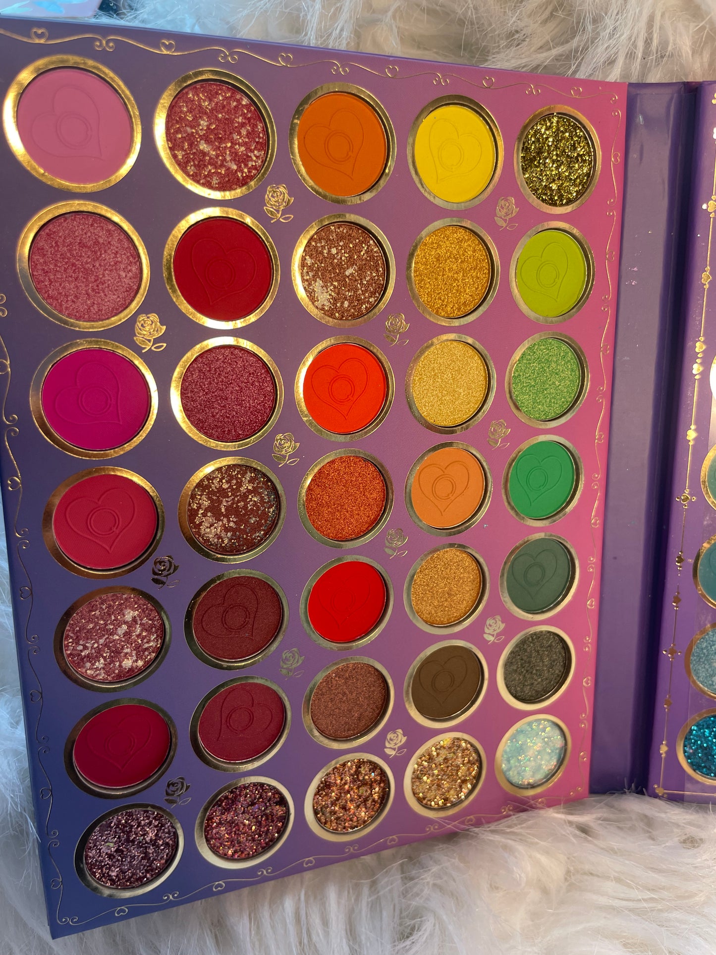 Selena eyeshadow palette