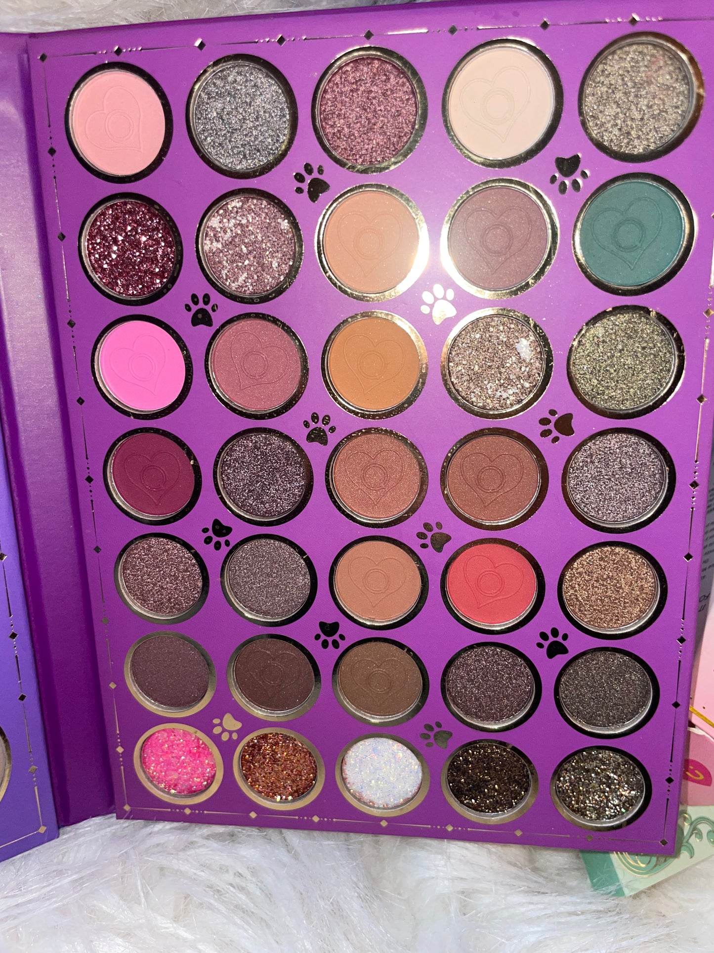 Selena eyeshadow palette