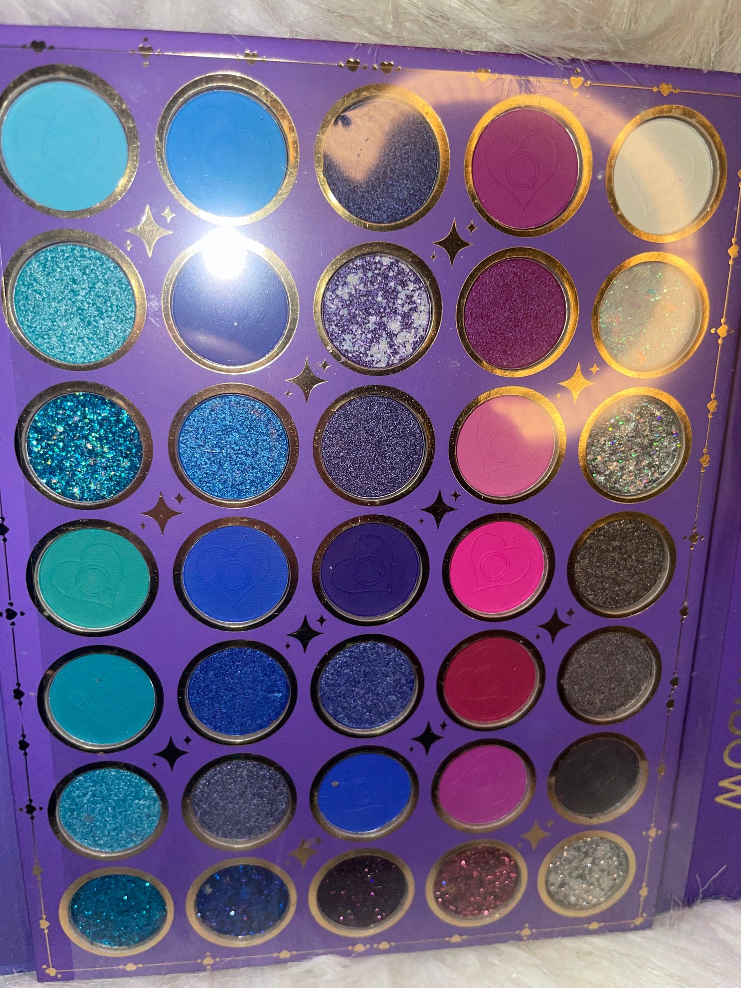 Selena eyeshadow palette